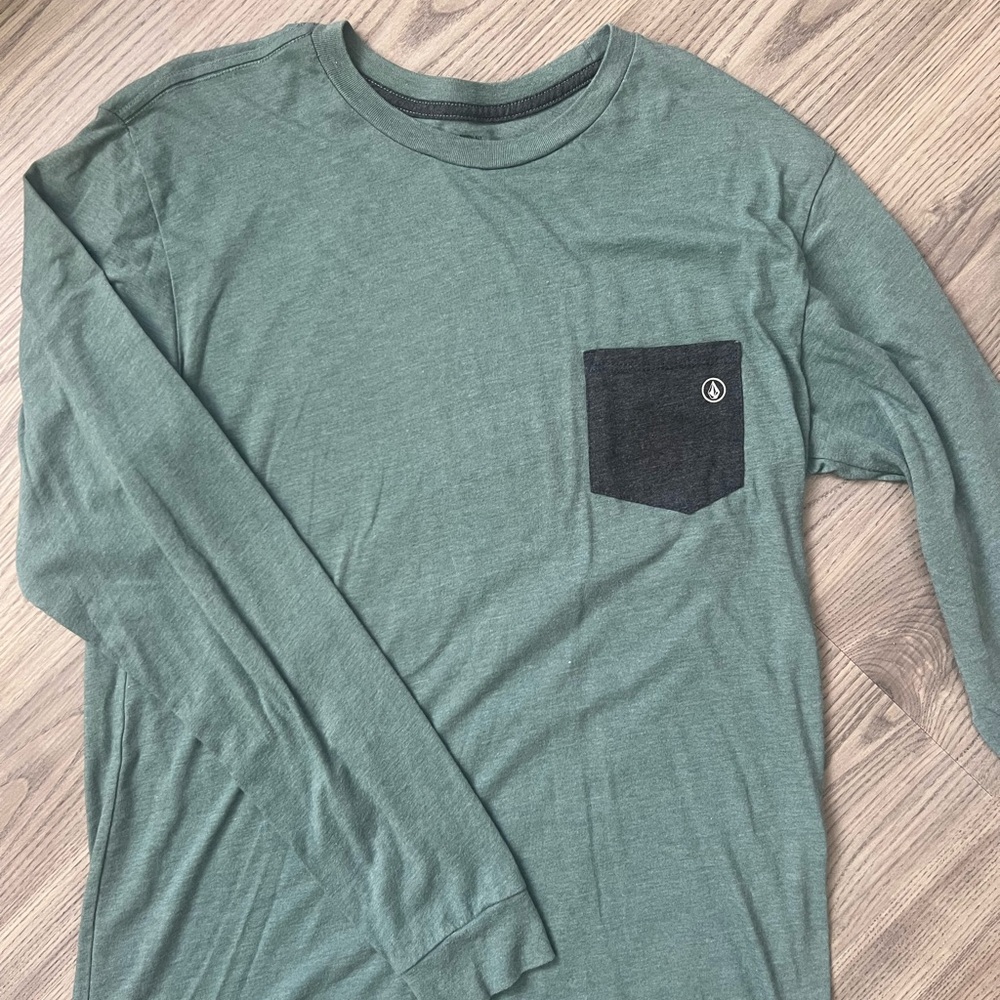 Volcom Green and Black Long Sleeve Tee